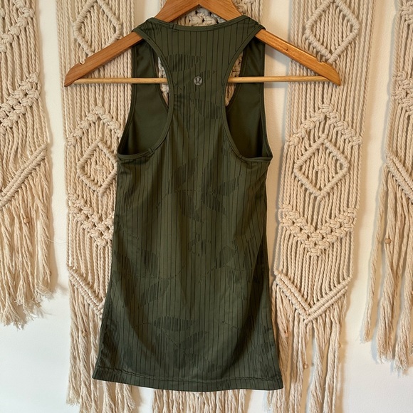 Lululemon Bundle - Picture 9 of 16